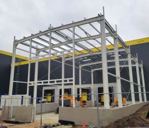 Konstrukcja stalowa Hali K-Flex Uniejow Mazurek Konstruckje stalowe Malopolska Tarnow (21).jpg