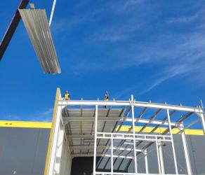 Konstrukcja stalowa Hali K-Flex Uniejow Mazurek Konstruckje stalowe Malopolska Tarnow (23).jpg