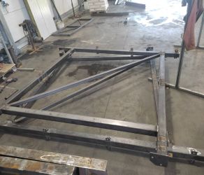 Wiata-na-odpady-Mazurek-Konstrukcje-stalowe-Malopolska-Tarnow  (3).jpg