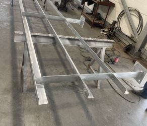 Balustrady_przemyslowe_dla_pkp_Mazurek_kosntrukcje_stalowe_Tarnow_Malopolska  (5).JPG