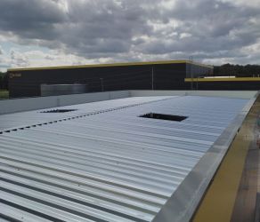 Konstrukcja stalowa Hali K-Flex Uniejow Mazurek Konstruckje stalowe Malopolska Tarnow (28).jpg