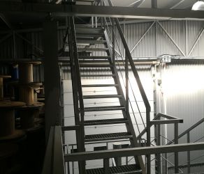 Schody_stalowe_Goralmet_Mazurek_konstrukcje_stalowe_Malopolska_Tarnow (5).jpg